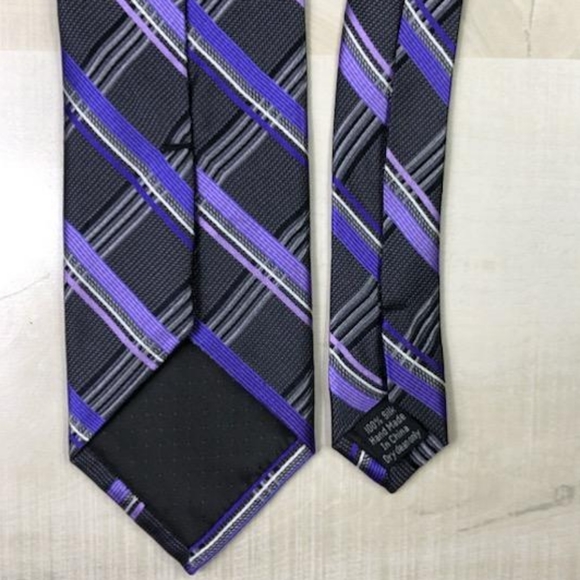 Pronto Uomo Platinum Tie 100% Silk - Picture 3 of 6